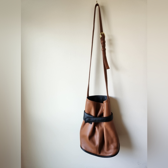 JP Ourse Madison Crossbody - Picture 2 of 8